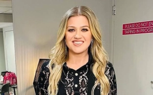 Kelly Clarkson 'Completely Fine' Amid Concerns After Week-Long Absent From Talk Show
