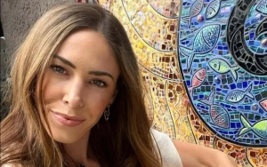 'American Pie' Star Jasmine Mooney Wrapped in Chains During 'Inhumane' Detention at US Border