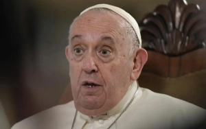 Pope Francis Remembered by Whoopi Goldberg, Antonio Banderas, Eva Longoria, King Charles and More
