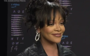 Rihanna Covers Her Stomach Amid Rumor She's Expecting Baby No. 3