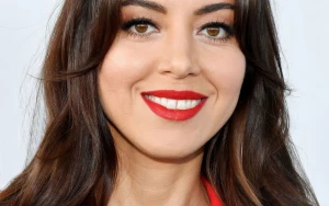 SNL Tackles 'The Hunting Wives' with Aubrey Plaza's Wild Guest Spot