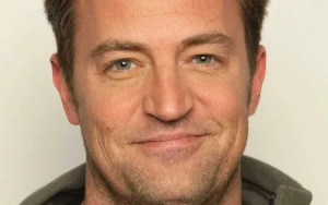Matthew Perry's Heartfelt Gift to Lisa Kudrow from Friends Finale