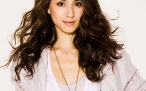 Troian Bellisario Joins Thomas Lennon in New Horror-Comedy Weekend Film