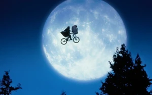 Henry Thomas Reflects on Audition, Fame, and E.T.’s Lasting Impact