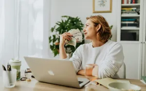 Weekend Side Hustles That Actually Pay From Home