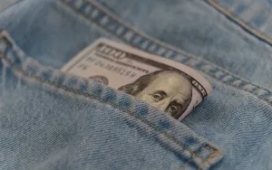 Investing with $100: Where to Start and What to Expect