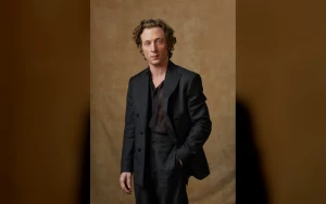 Jeremy Allen White Celebrates The Bear’s Finale with Cast at Iconic NYC Dinner