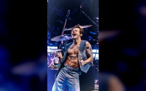 Harry Daniels Sings 'Landslide' to Sinkhole on Sunset Strip in Viral TikTok