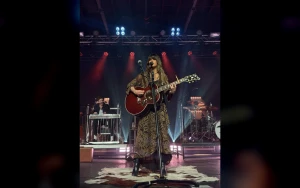 Ella Langley Tops Billboard Hot 100 with Choosin' Texas and New Video Release