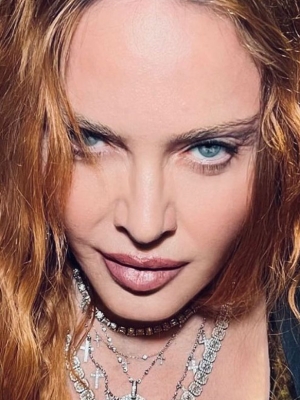 Madonna Proudly Flaunts Smooth Visage After Admitting to Get Plastic Surgery