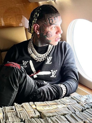 6ix9ine's Alleged Sex Tape With Ex-Girlfriend Jade Leaks Online