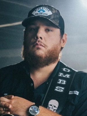 Luke Combs Turned Down $5,000 Offer From Rich Fan Who Wanted to Meet Him at Show