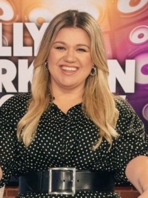 Kelly Clarkson Cites Family as Reason Why She Moves Her Show From Los Angeles to New York