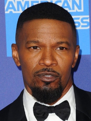 Jamie Foxx 'Partially Paralyzed and Blind' After 'Pressured' to Get COVID Vaccine, Journalist Says