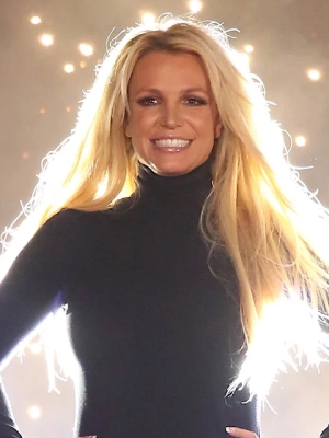 Britney Spears Wields Knives in Bizarre Dance Video Amid Her Rumored Obsession With Blades