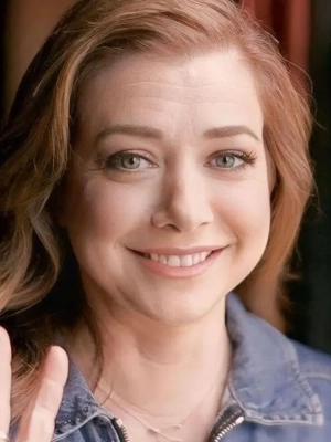 Alyson Hannigan Shows Off Slim Figure After Losing Weight and Insecurities on 'DWTS'