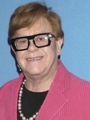 Elton John Struggling to Sign Autographs Amid Deteriorating Health