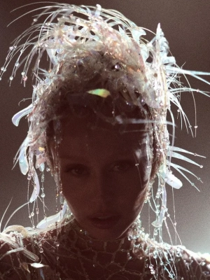 Miley Cyrus Reveals Release Date and Artwork for Visual Album 'Something Beautiful'