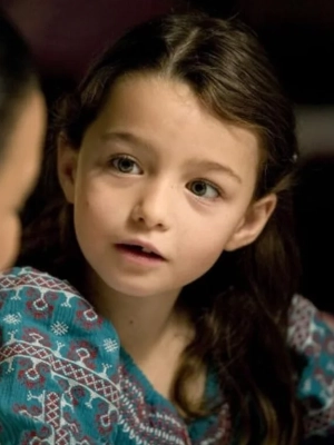 Former Child Star Sophie Nyweide Died at 24 Amid Struggle With Mental Health and Trauma