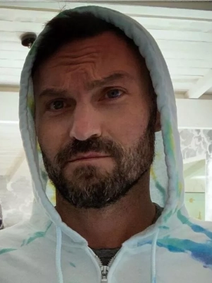 Brian Austin Green 'Incredibly Jealous' When Girlfriend Tiffani Thiessen Joined His Show '90210'
