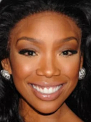 Brandy Surprises Fans with Special Performance on The R&B Tour