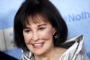 Gloria Vanderbilt Loses Battle With Cancer at 95