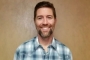 Josh Turner Creates GoFundMe Account for Crew Members Injured in Fatal Bus Crash