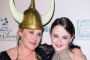 Patricia Arquette Accidentally Bruises Joey King's Head With Her Golden Globe
