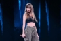Taylor Swift Thrills Young Fan as She Returns the Girl's Letter With Her Autograph