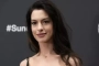 Anne Hathaway Wants to Star in Christmas Movie So Bad