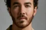 Jonas Brothers' Holiday Musical: A Nostalgic Disney Christmas Treat