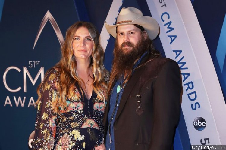 Chris Stapleton's Wife Shares First Pic of Newborn Twins, Reveals They're Born a Month Early