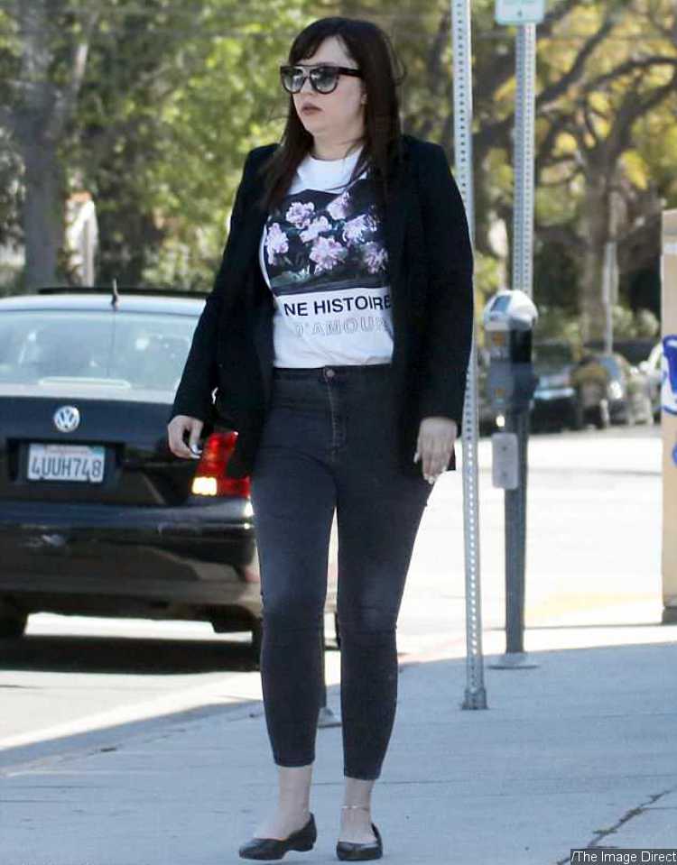 Amanda Bynes Resurfaces With New Brunette Hair