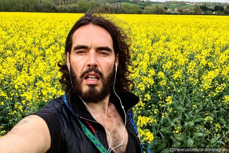Russell Brand Cancels Comedy Tour Following Mother's Car Accident
