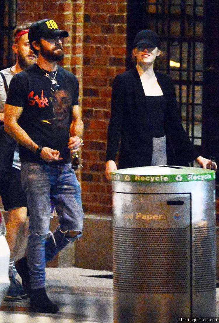 Justin Theroux and Emma Stone spotted on dinner date