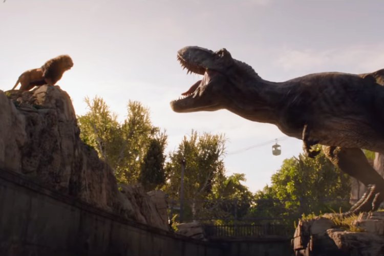 'Jurassic World: Fallen Kingdom' New TV Spot Features T-Rex Facing Off Against Lion