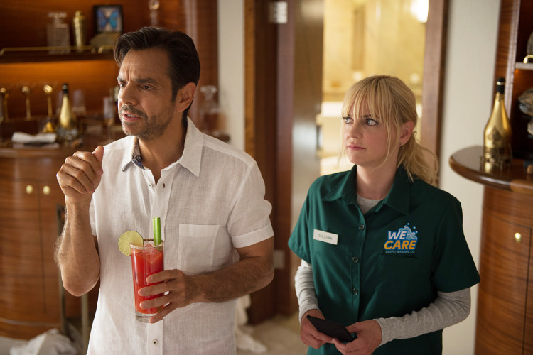 Anna Faris and Eugenio Derbez Recall Filming 'Freezing' Ocean Scenes for 'Overboard' Remake