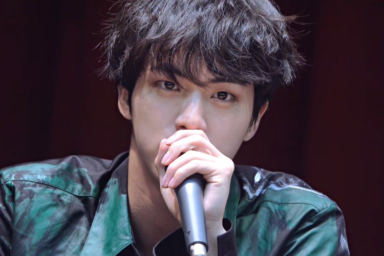 Fans Swoon Over BTS' Jin's Killer Gaze at Signing Event