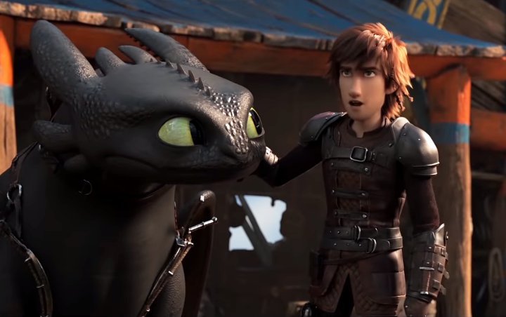 Toothless Meets His Girlfriend in First 'How to Train Your