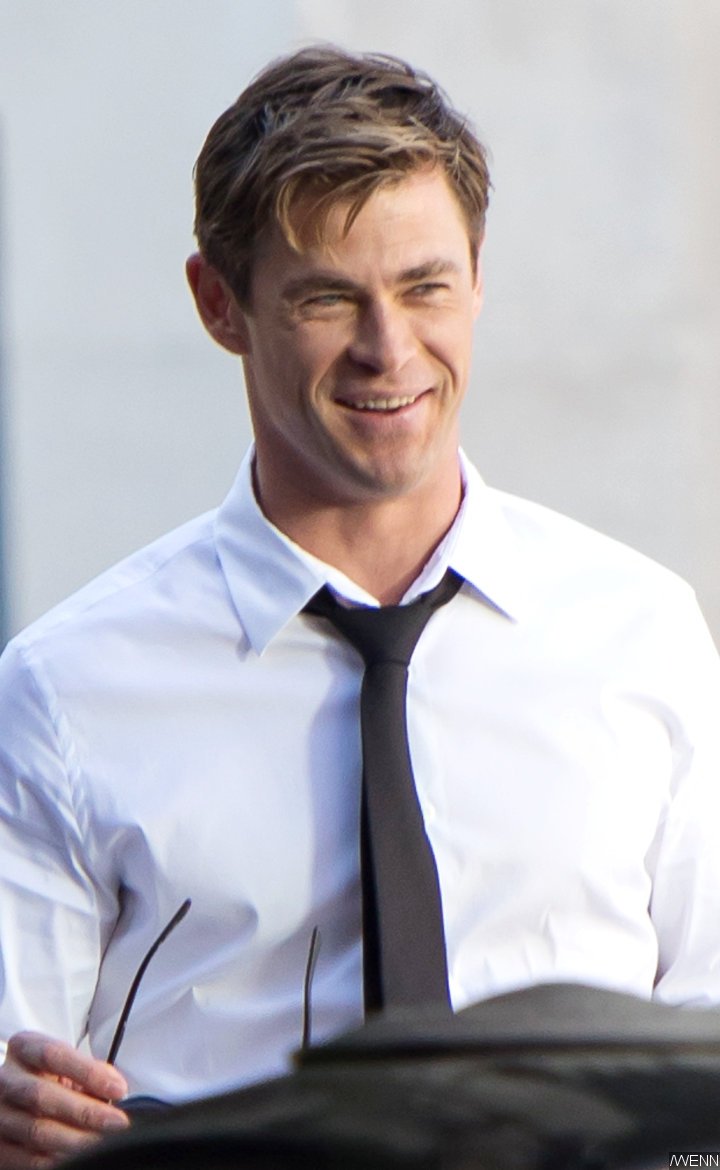 Chris Hemsworth Men in Black 4 Set Photo