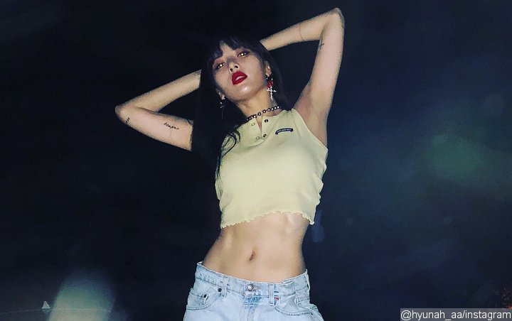 HyunA,Take Off,Remove,Shirt,Sexy,Performance,Viral,Video,Onstage 