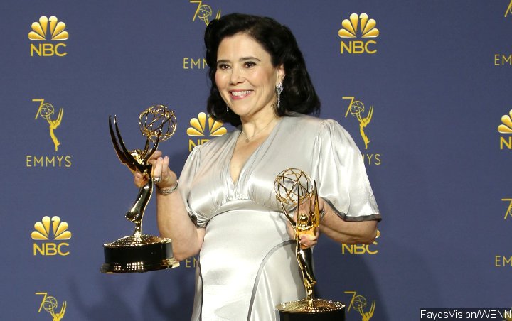 Alex Borstein Tries to Give Old Wedding Gown New Life With Emmys Red Carpet