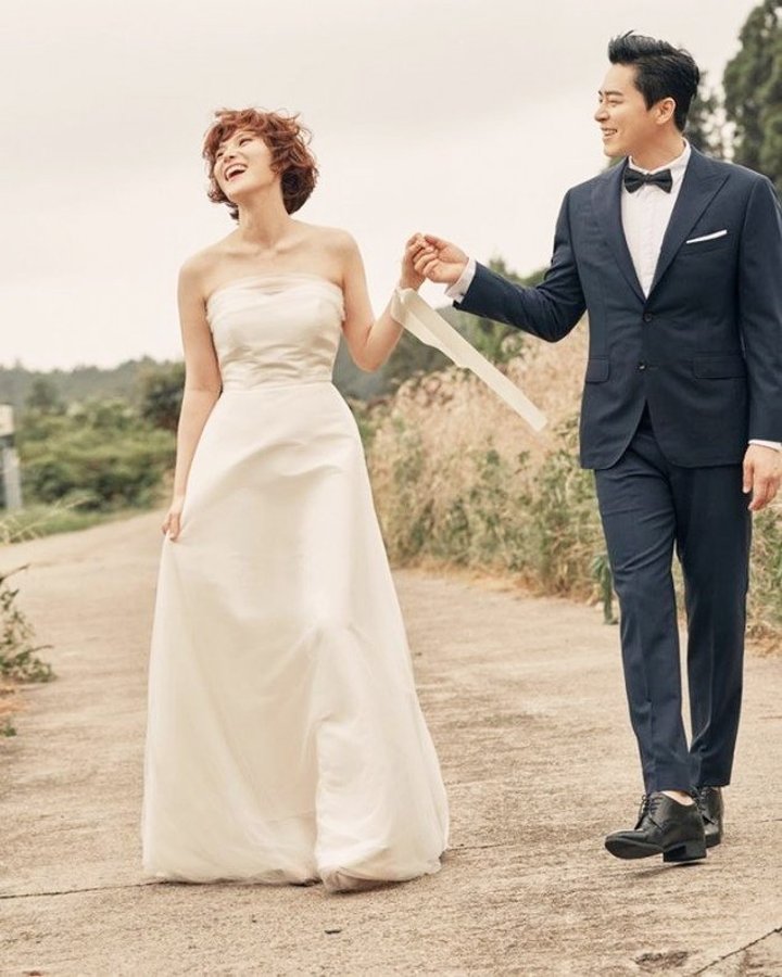 Jo Jung Suk and Gummy's Pre-Wedding Photo
