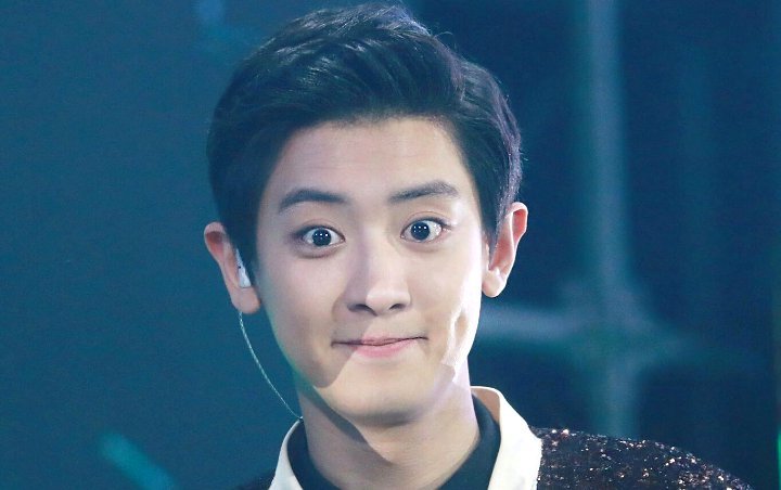 This Video of Chanyeol Covering Coldplay's 'Everglow' at Sister's Wedding Will Melt Your Heart