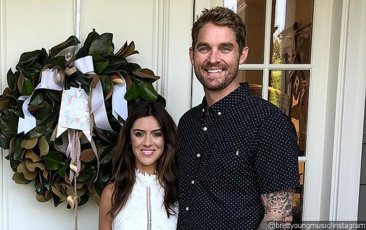 Brett Young Has Father Officiating His Wedding to Longtime Girlfriend