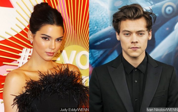 The Truth About Kendall Jenner S Love Letter After Fans Believe It S From Harry Styles