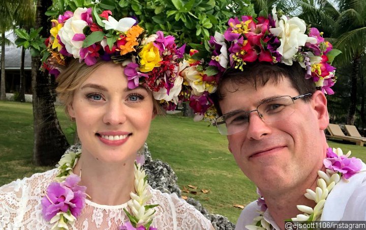 'Daredevil' Star Deborah Ann Woll Has Secretly Married Longtime Boyfriend