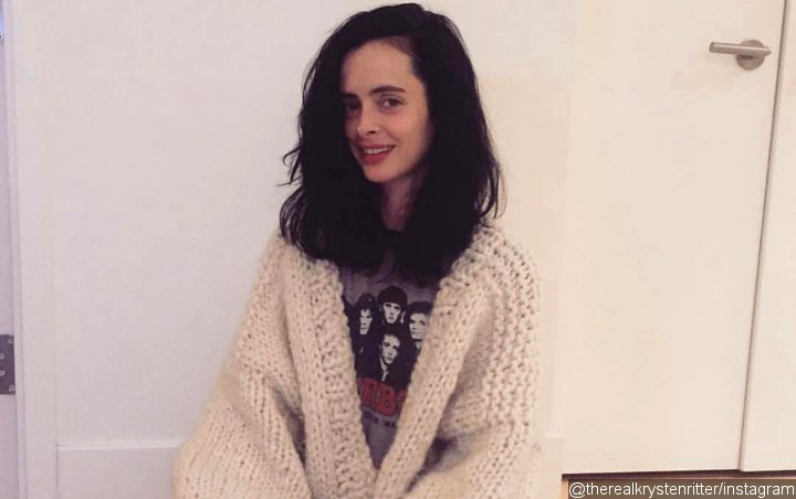 Krysten Ritter Expecting First Child - See Her Baby Bump on 2019 Oscars Red Carpet