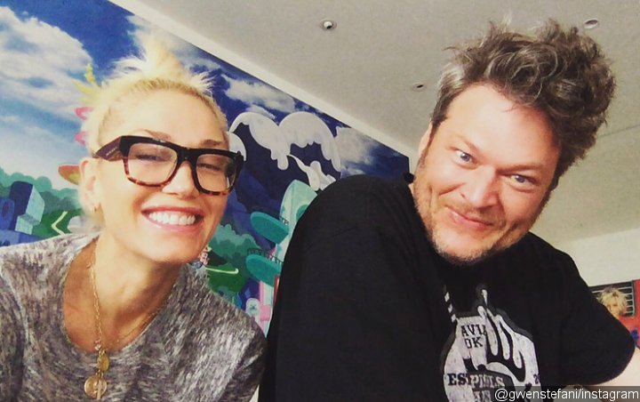 This Video of Gwen Stefani Welcoming Blake Shelton With a Big Kiss Will Make You Swoon