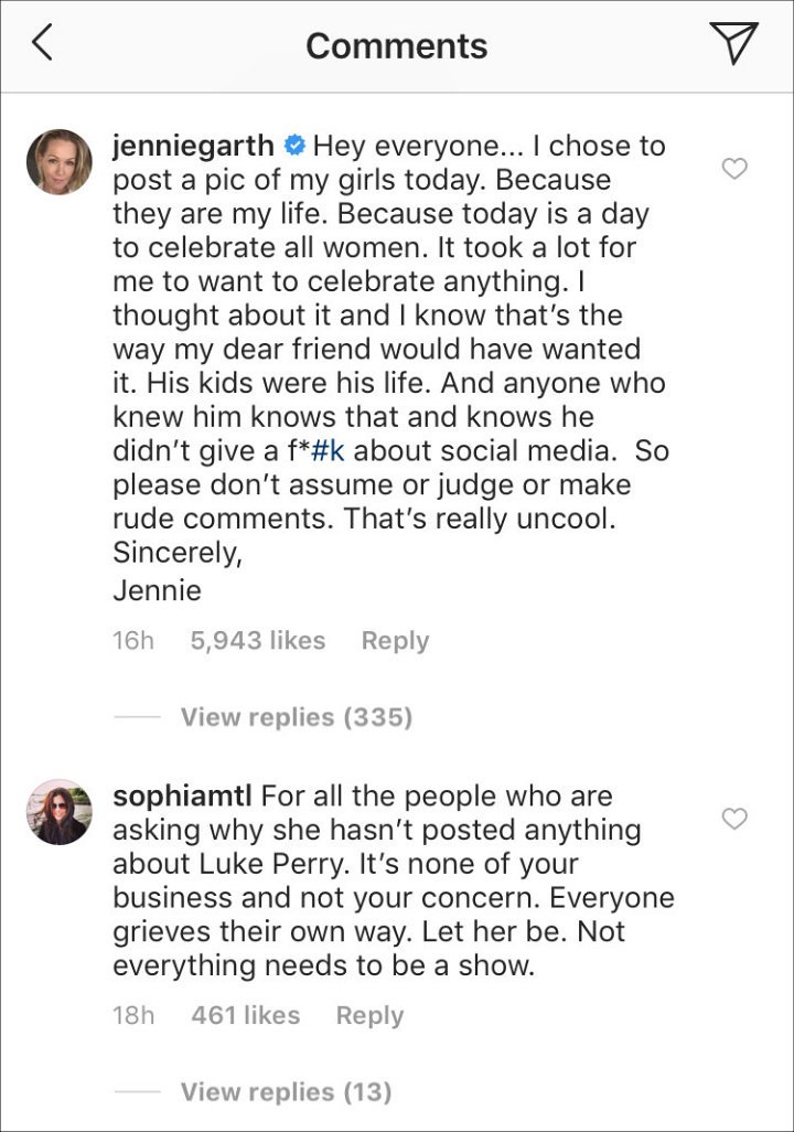 Jennie Garth Responds to Criticism Over Lack of Luke Perry Tribute